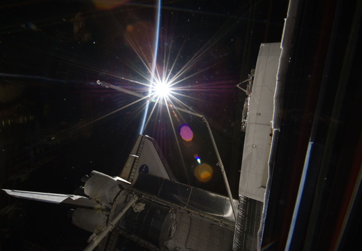 STS131-E-07754