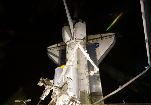 STS131-E-08002