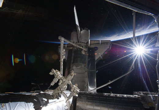 STS131-E-07752