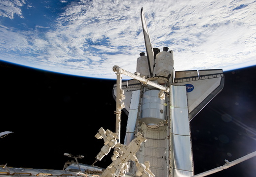 STS131-E-07048