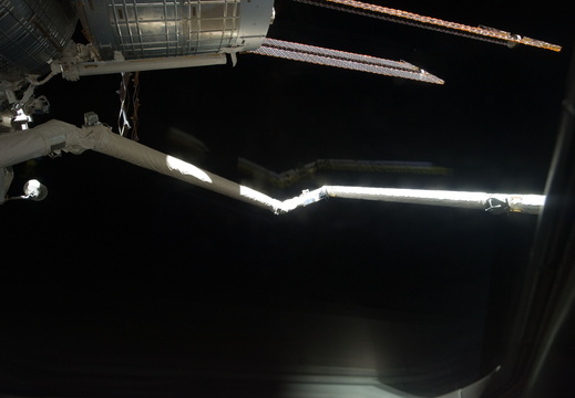 STS131-E-10473