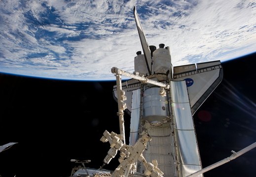 STS131-E-07047