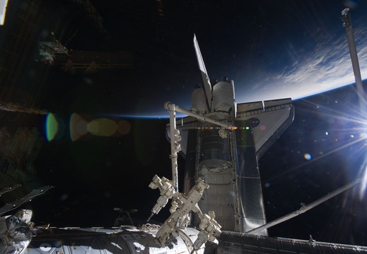 STS131-E-07750