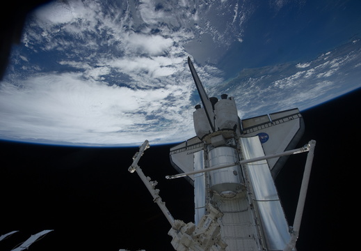 STS131-E-14062