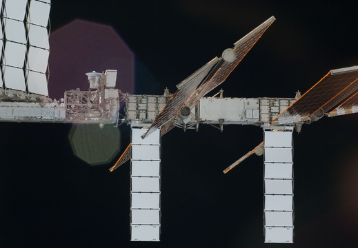 STS130-E-12232