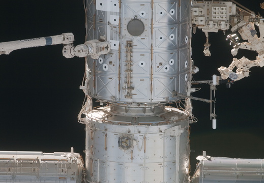 STS130-E-13192