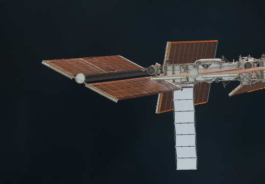 STS130-E-12250