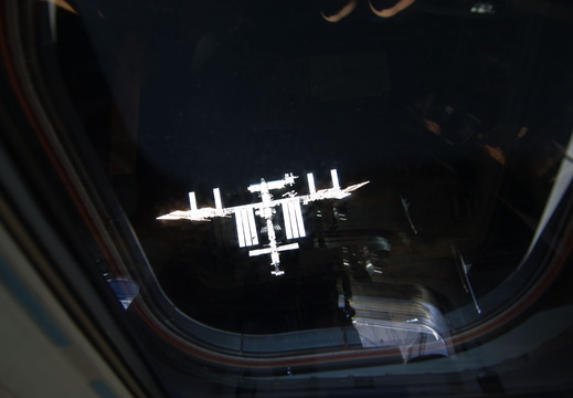 STS129-E-06605