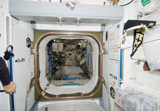 STS129-E-09494