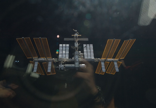 STS129-E-06462
