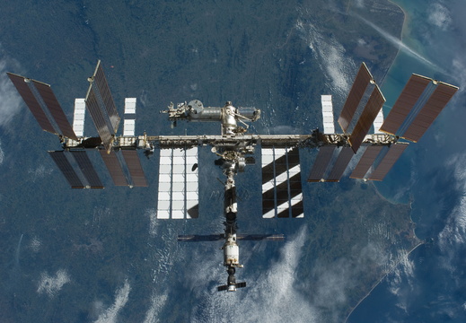 STS129-E-10126