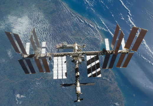 STS129-E-11544