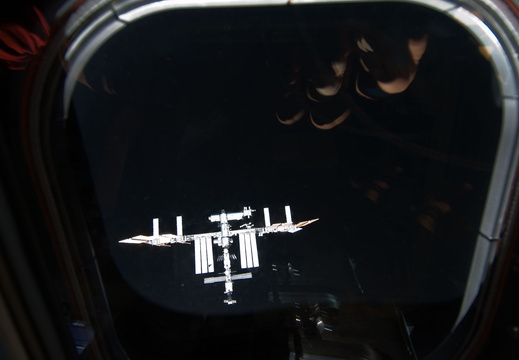 STS129-E-06606