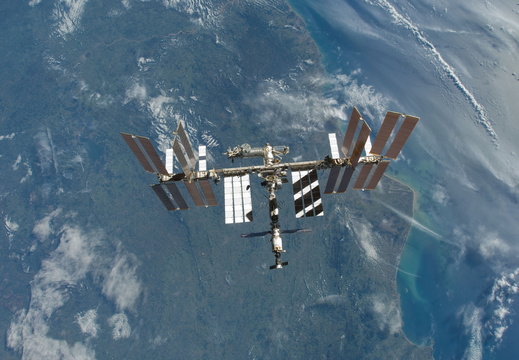 STS129-E-09304