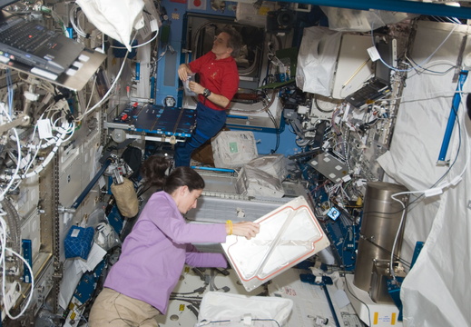 STS129-E-09635