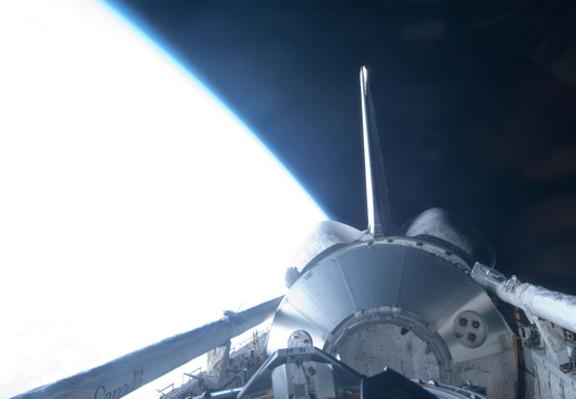 STS128-E-11123