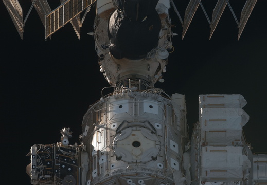 STS128-E-09638