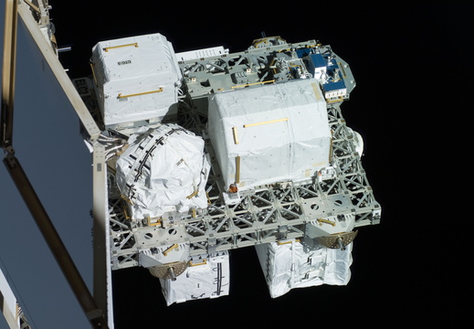 STS129-E-07676