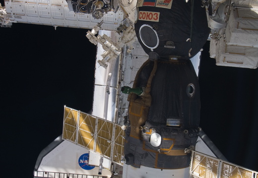 STS129-E-07702