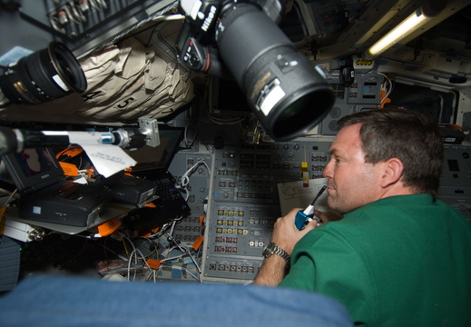 STS129-E-07876