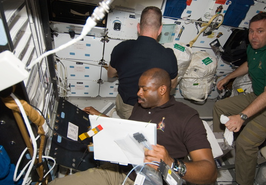 STS129-E-07900