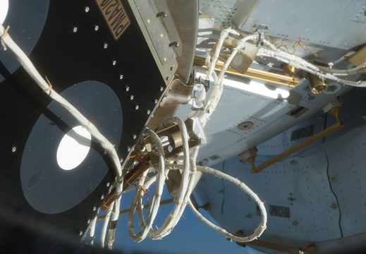 STS129-E-08060