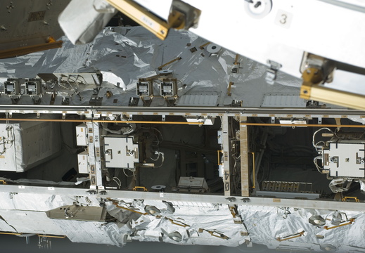 STS129-E-08112