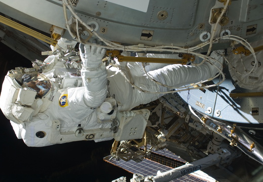 STS129-E-08115