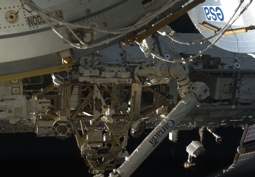 STS129-E-08288
