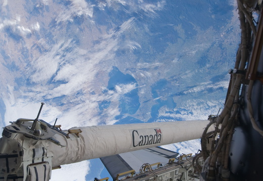 STS129-E-08332