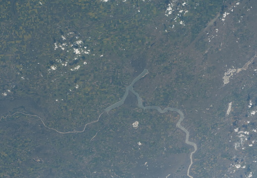 STS127-E-08848