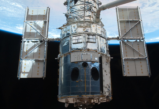 STS125-E-11606