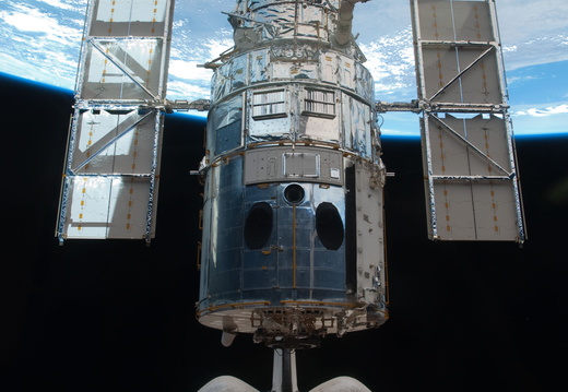 STS125-E-11615