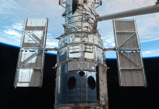 STS125-E-11611