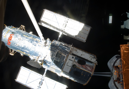 STS125-E-11778