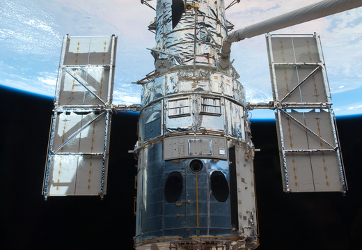 STS125-E-11607