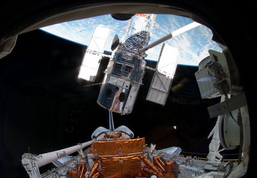 STS125-E-11774