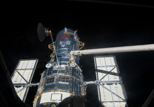 STS125-E-11782