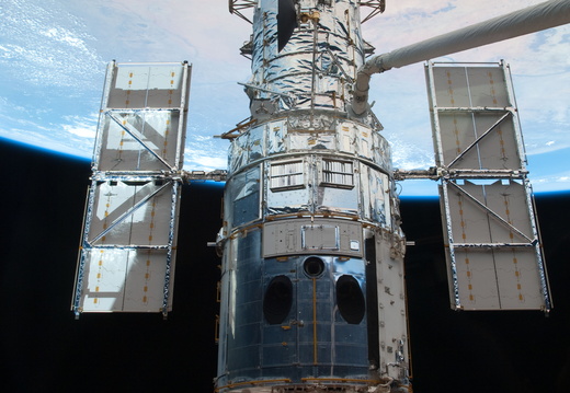 STS125-E-11608