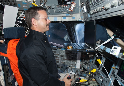 STS125-E-13070