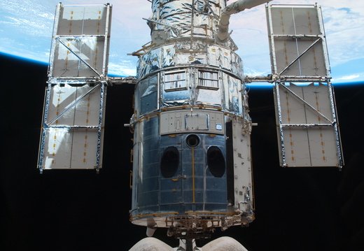 STS125-E-11602