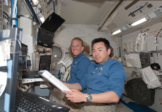 STS124-E-07627