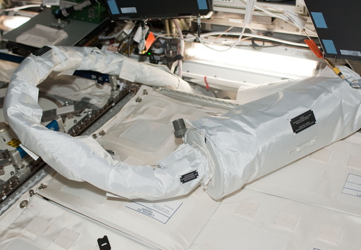 STS124-E-06562