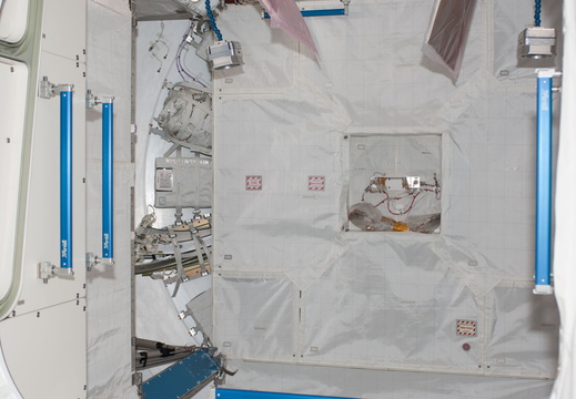 STS124-E-06600