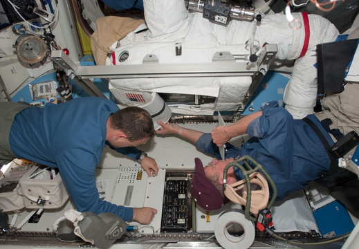 STS124-E-07740