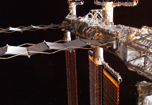 STS124-E-07761