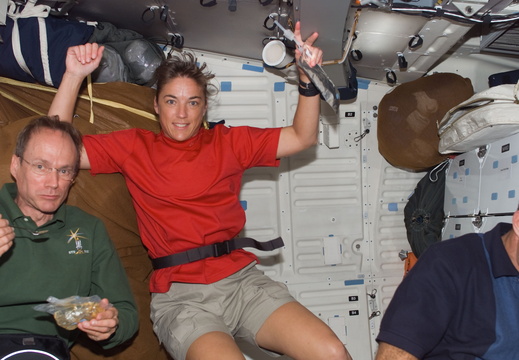 STS115-E-05326