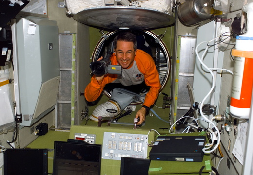 STS114-E-07536
