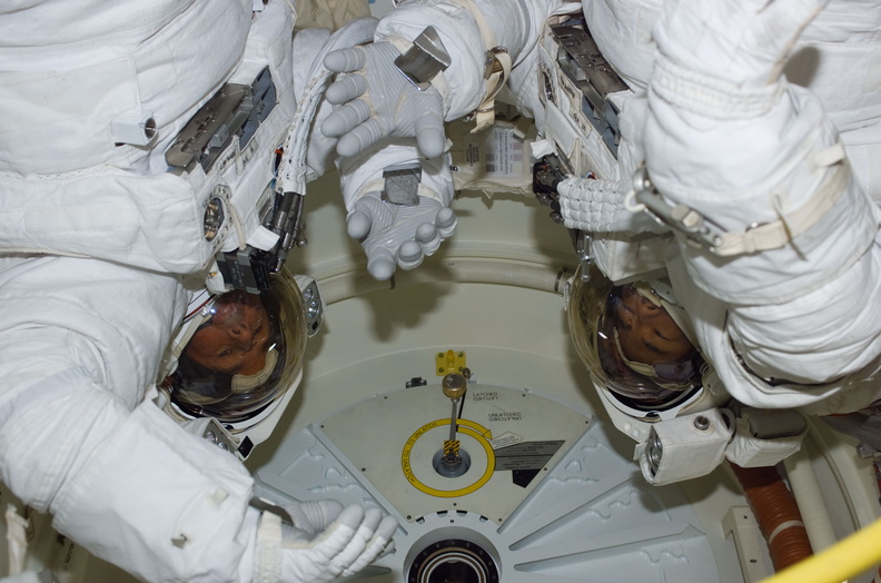 STS114-E-06031.jpg