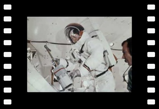 Apollo 13 EVA training in 1/6G simulator - Nasa footages ( No sound )